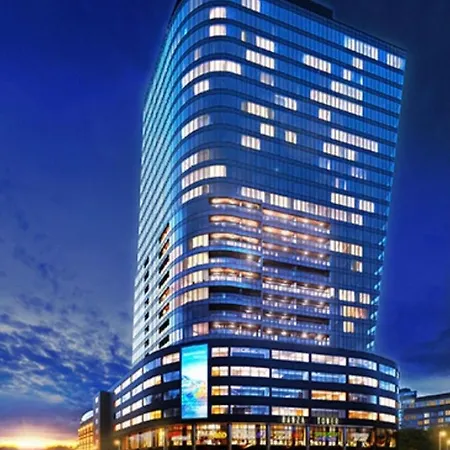 Hanza Tower 24 Pool & Jacussi * Szczecin